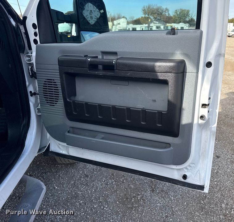 image for item EG1738 2015 Ford F450 Super Duty bucket truck