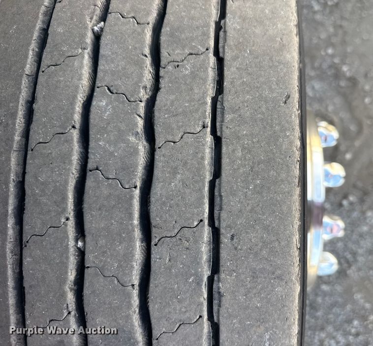 image for item EG1738 2015 Ford F450 Super Duty bucket truck