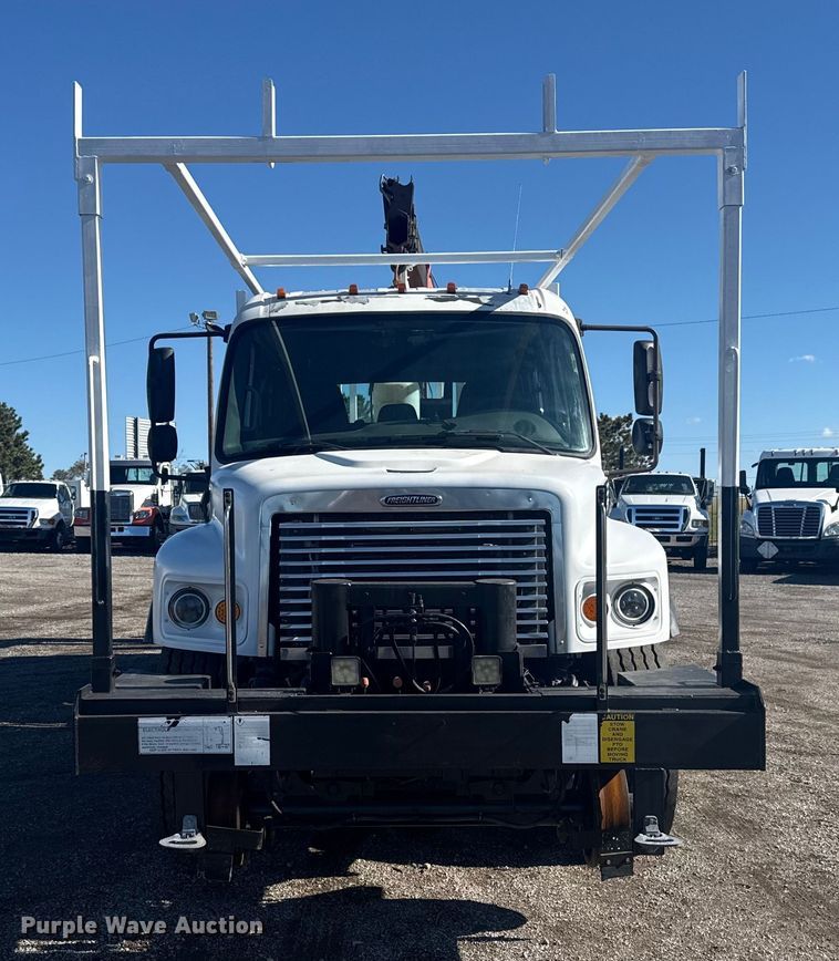 image for item EG1795 2007 Freightliner Business Class M2 crane truck