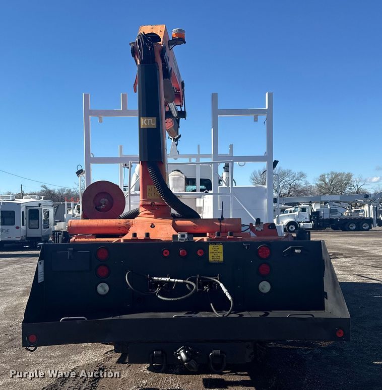 image for item EG1795 2007 Freightliner Business Class M2 crane truck