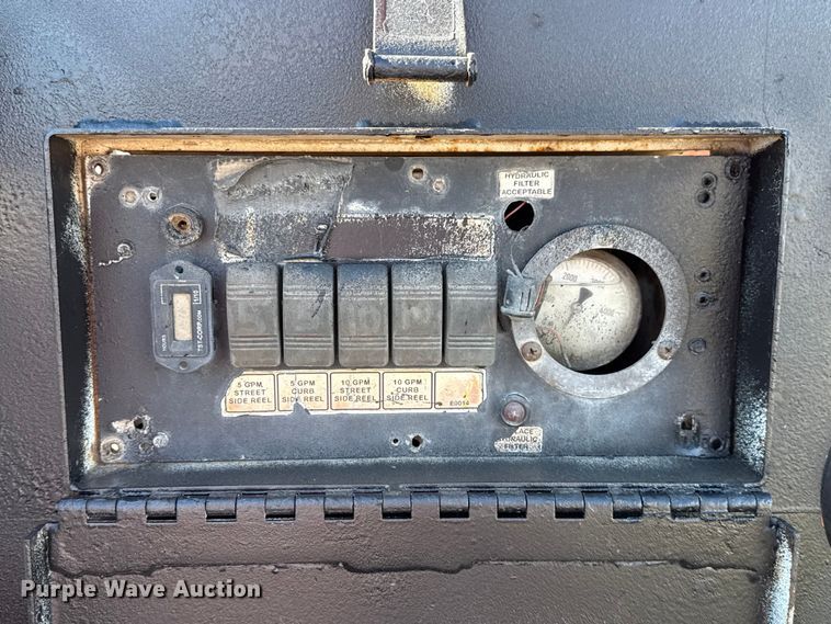 image for item EG1795 2007 Freightliner Business Class M2 crane truck