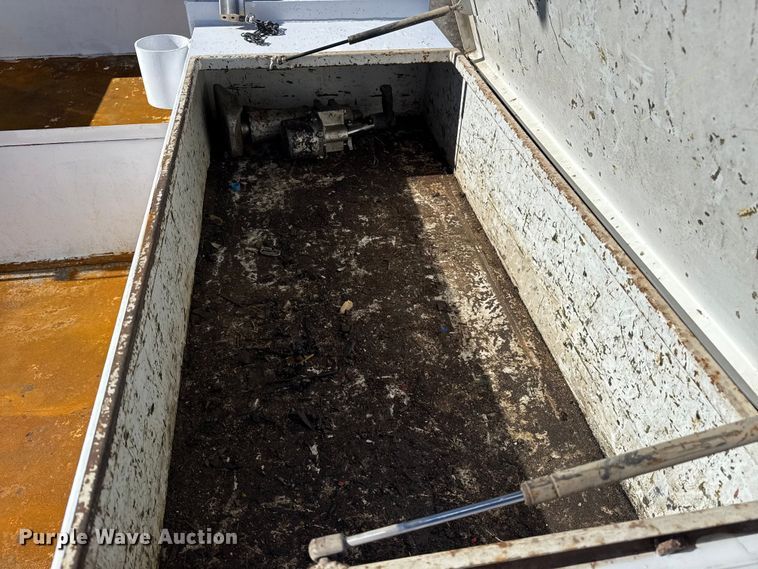 image for item EG1795 2007 Freightliner Business Class M2 crane truck