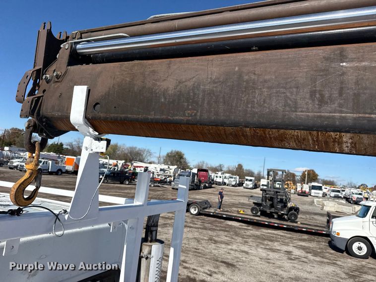 image for item EG1795 2007 Freightliner Business Class M2 crane truck