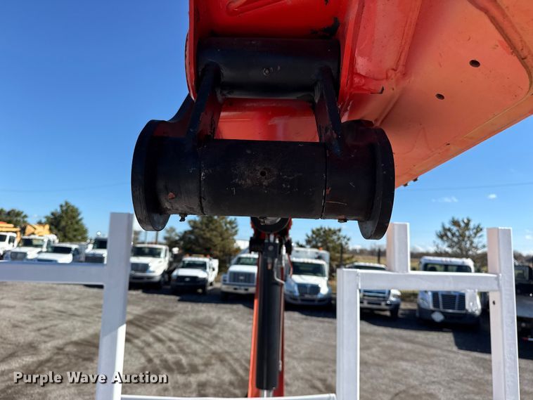 image for item EG1795 2007 Freightliner Business Class M2 crane truck