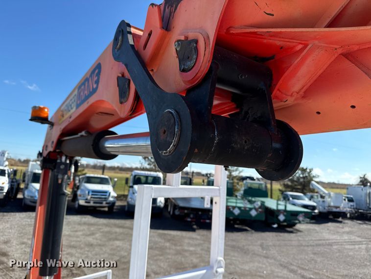 image for item EG1795 2007 Freightliner Business Class M2 crane truck