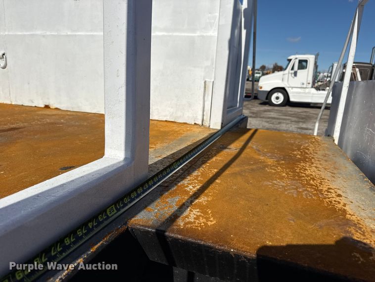 image for item EG1795 2007 Freightliner Business Class M2 crane truck