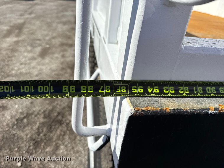 image for item EG1795 2007 Freightliner Business Class M2 crane truck