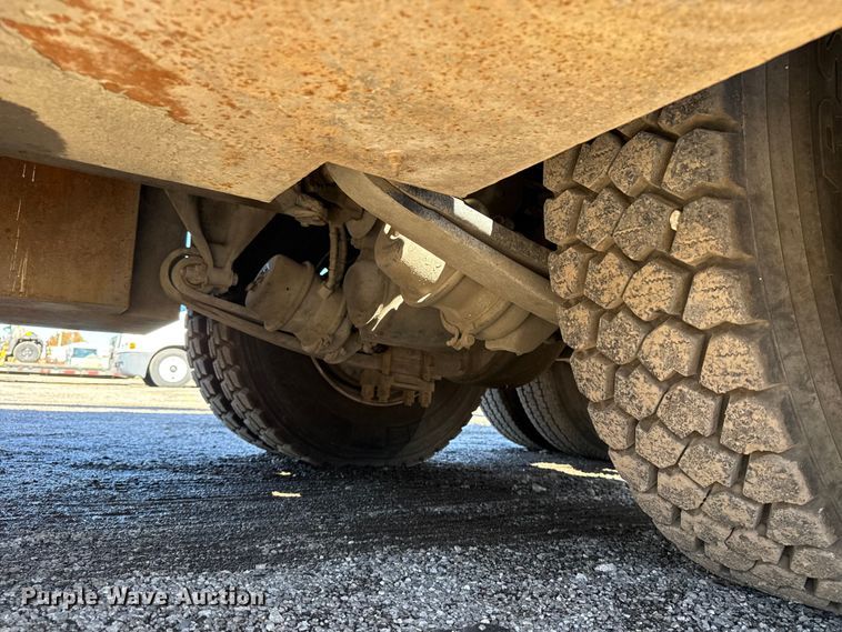 image for item EG1795 2007 Freightliner Business Class M2 crane truck