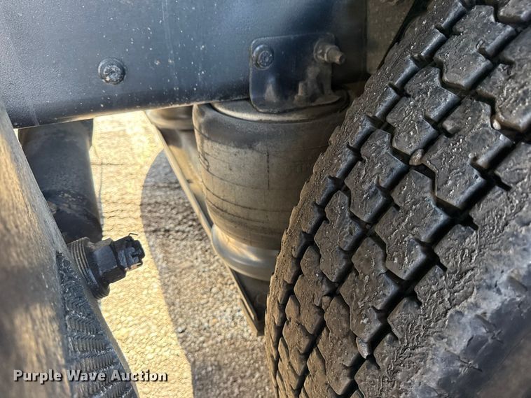 image for item EG1795 2007 Freightliner Business Class M2 crane truck