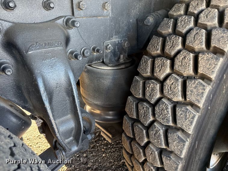 image for item EG1795 2007 Freightliner Business Class M2 crane truck