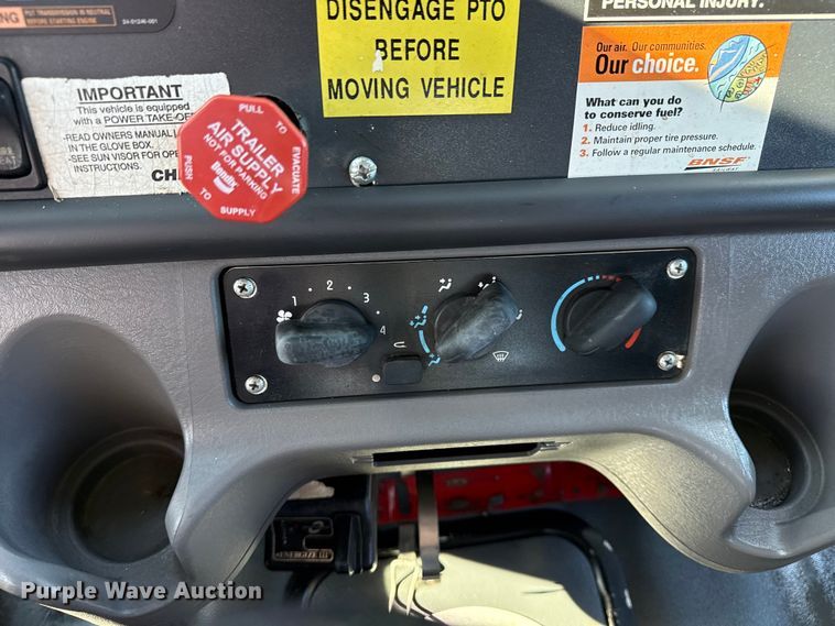 image for item EG1795 2007 Freightliner Business Class M2 crane truck