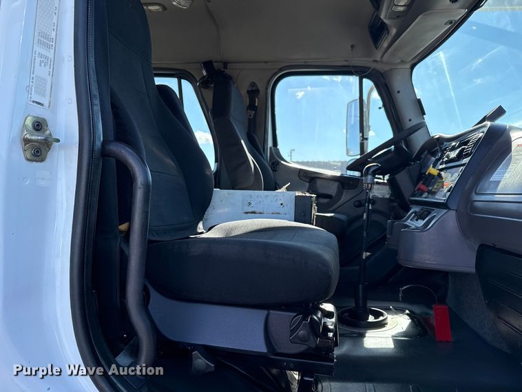 image for item EG1795 2007 Freightliner Business Class M2 crane truck