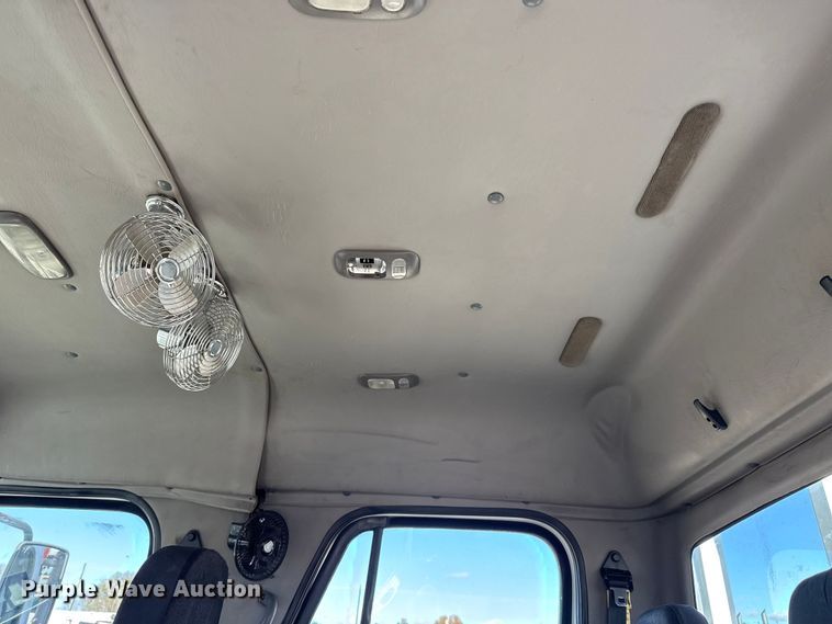 image for item EG1795 2007 Freightliner Business Class M2 crane truck