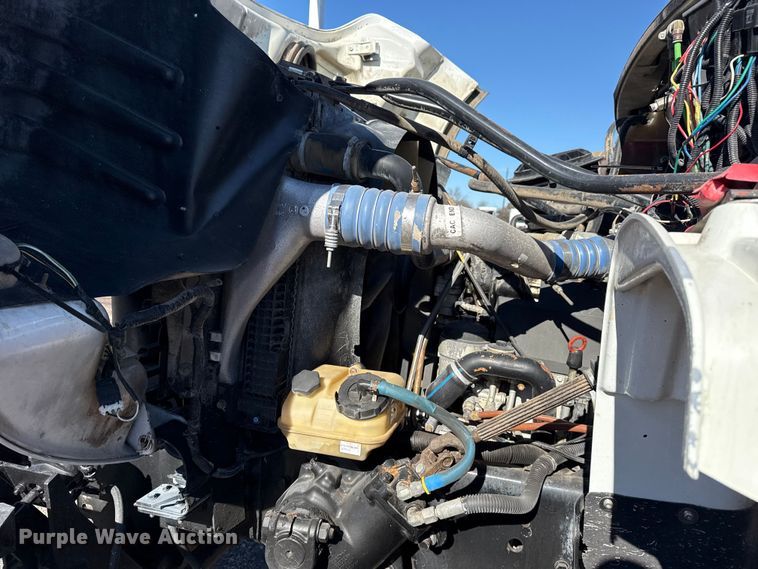 image for item EG1795 2007 Freightliner Business Class M2 crane truck