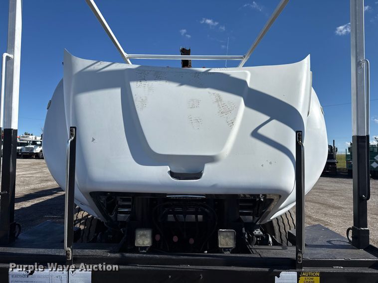 image for item EG1795 2007 Freightliner Business Class M2 crane truck