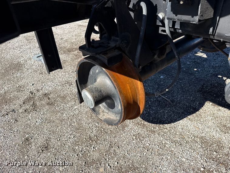 image for item EG1795 2007 Freightliner Business Class M2 crane truck