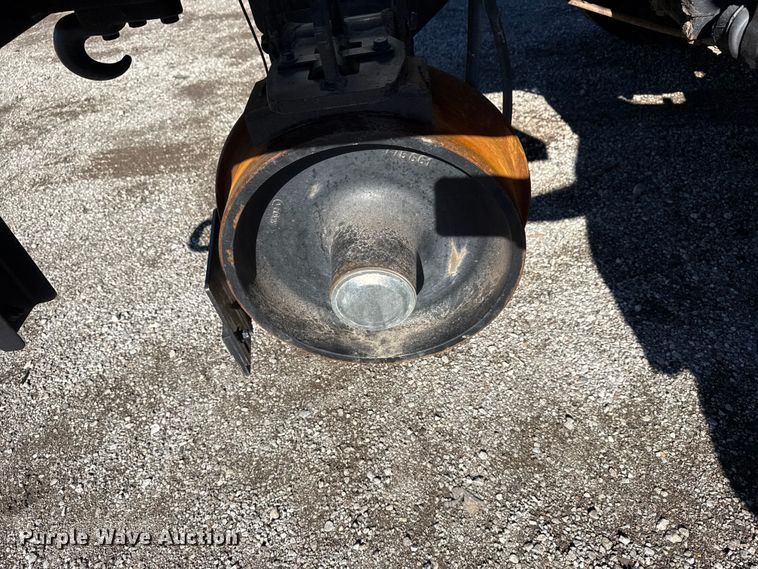 image for item EG1795 2007 Freightliner Business Class M2 crane truck