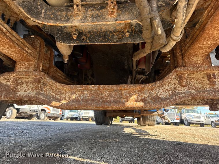 image for item EG1800 2013 Mack GU713 vacuum truck