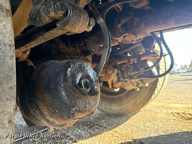 image for item EG1800 2013 Mack GU713 vacuum truck