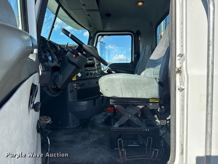 image for item EG1800 2013 Mack GU713 vacuum truck