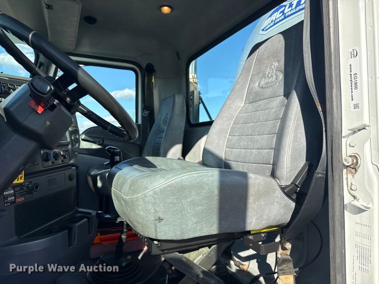 image for item EG1800 2013 Mack GU713 vacuum truck