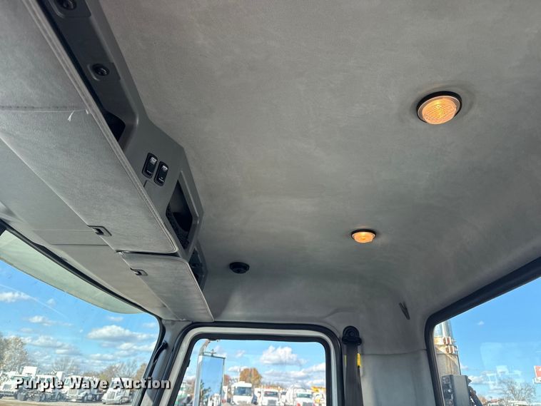 image for item EG1800 2013 Mack GU713 vacuum truck