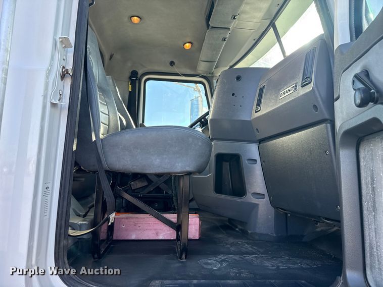 image for item EG1800 2013 Mack GU713 vacuum truck