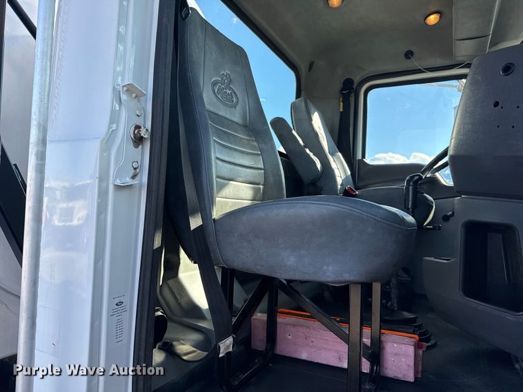 image for item EG1800 2013 Mack GU713 vacuum truck