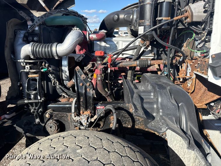 image for item EG1800 2013 Mack GU713 vacuum truck