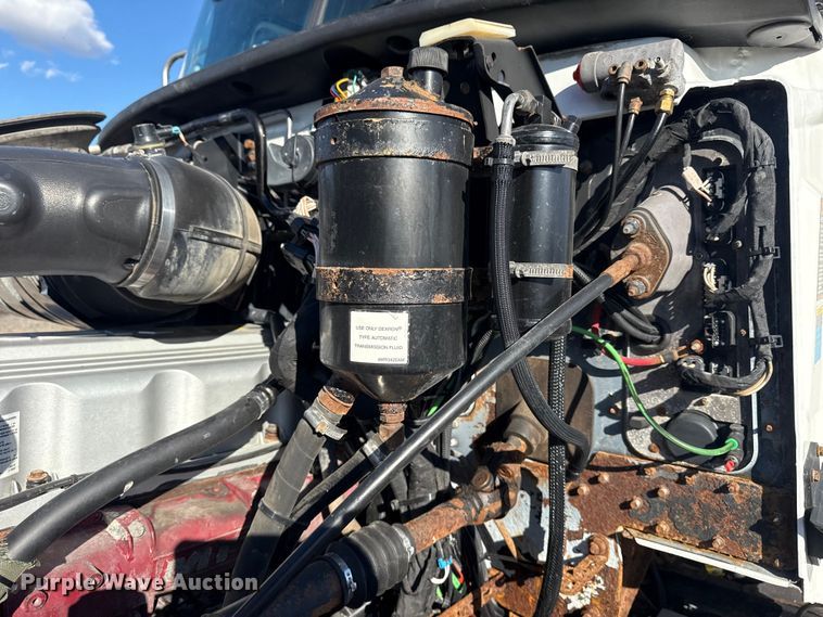 image for item EG1800 2013 Mack GU713 vacuum truck