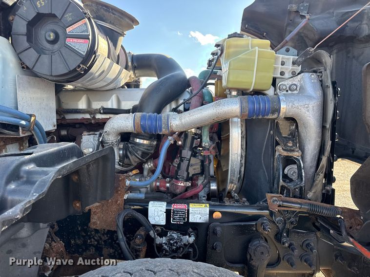 image for item EG1800 2013 Mack GU713 vacuum truck