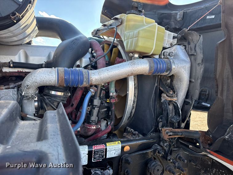 image for item EG1800 2013 Mack GU713 vacuum truck