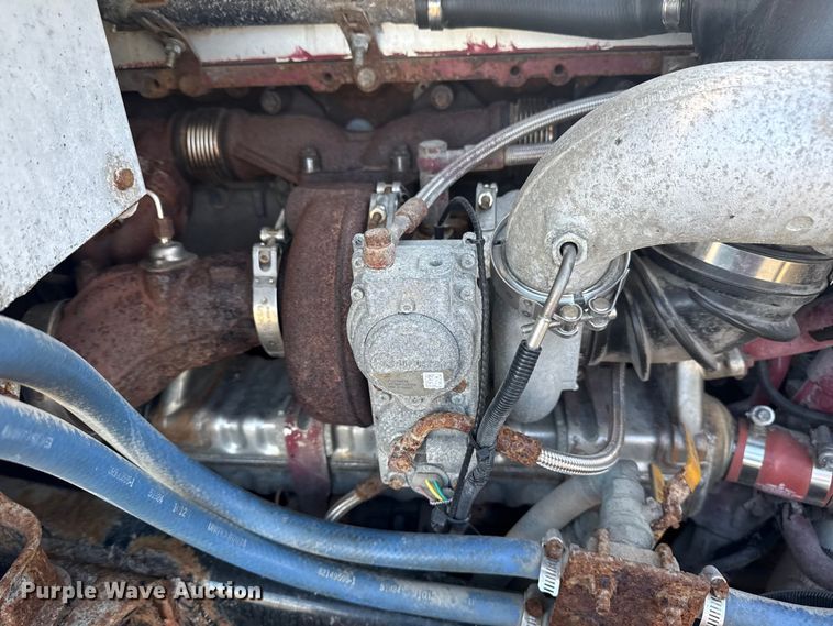 image for item EG1800 2013 Mack GU713 vacuum truck