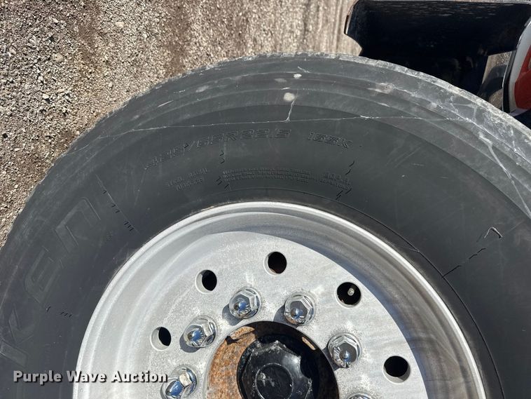 image for item EG1800 2013 Mack GU713 vacuum truck