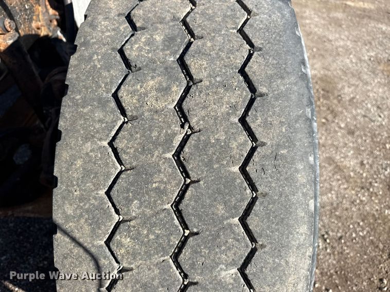 image for item EG1800 2013 Mack GU713 vacuum truck