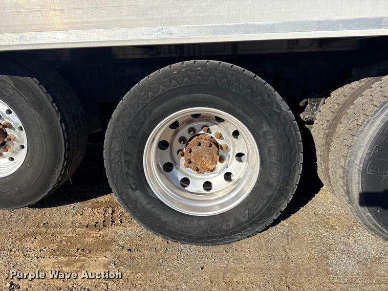 image for item EG1800 2013 Mack GU713 vacuum truck