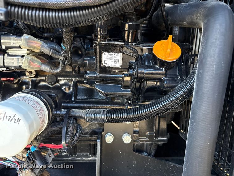 image for item EG1813 2024 Vermeer LP573SDT vacuum excavator