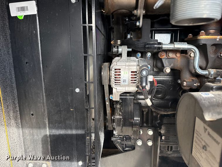 image for item EG1813 2024 Vermeer LP573SDT vacuum excavator