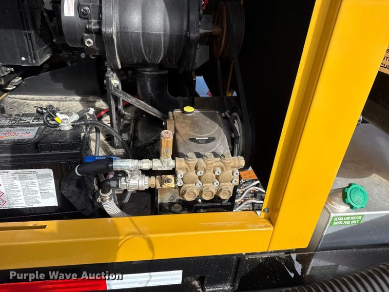 image for item EG1813 2024 Vermeer LP573SDT vacuum excavator