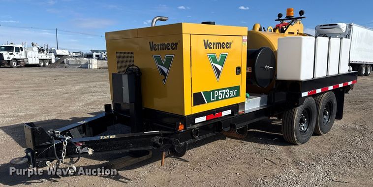 image for item EG1814 2022 Vermeer LP573SDT vacuum excavator