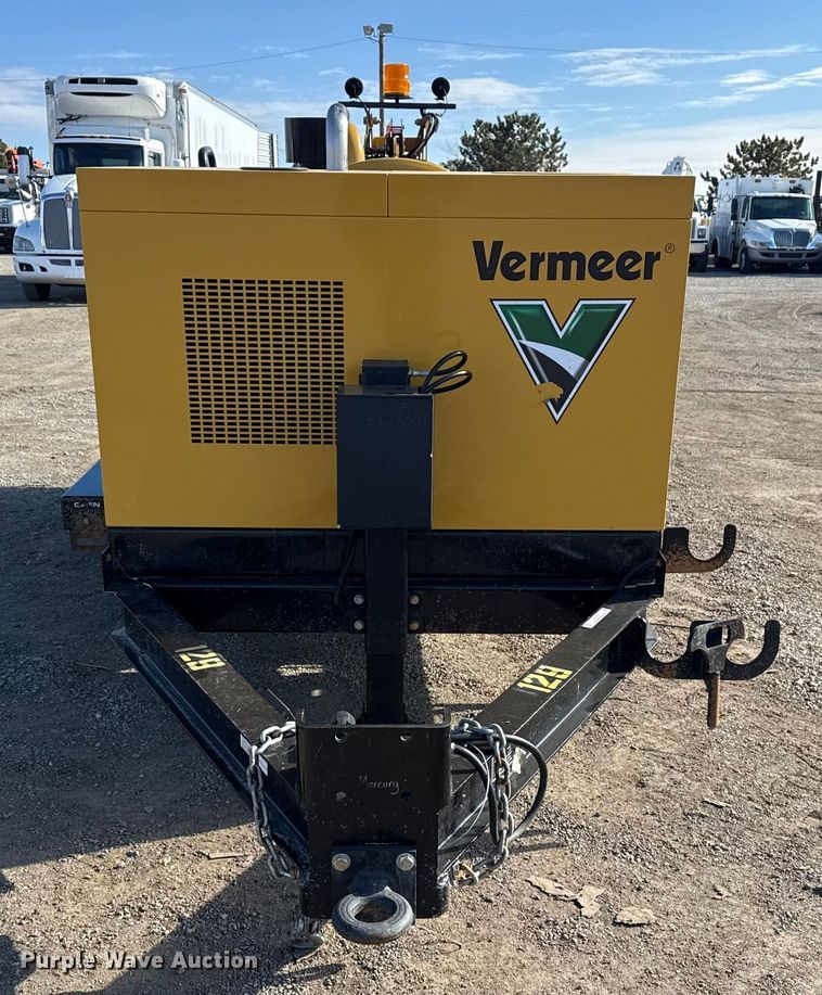 image for item EG1814 2022 Vermeer LP573SDT vacuum excavator