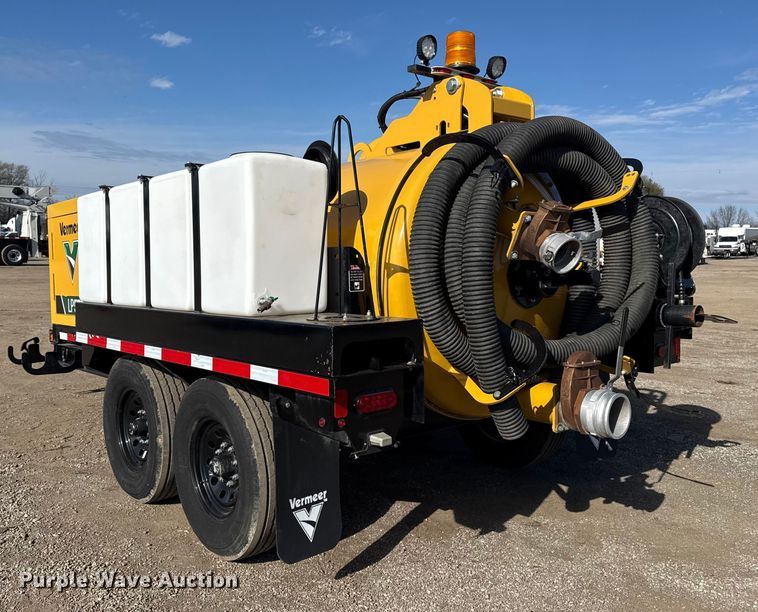 image for item EG1814 2022 Vermeer LP573SDT vacuum excavator