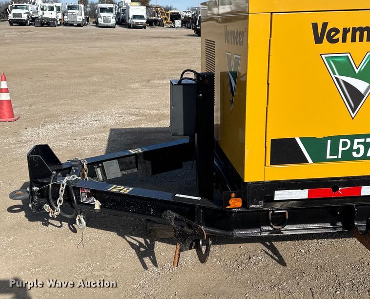 image for item EG1814 2022 Vermeer LP573SDT vacuum excavator