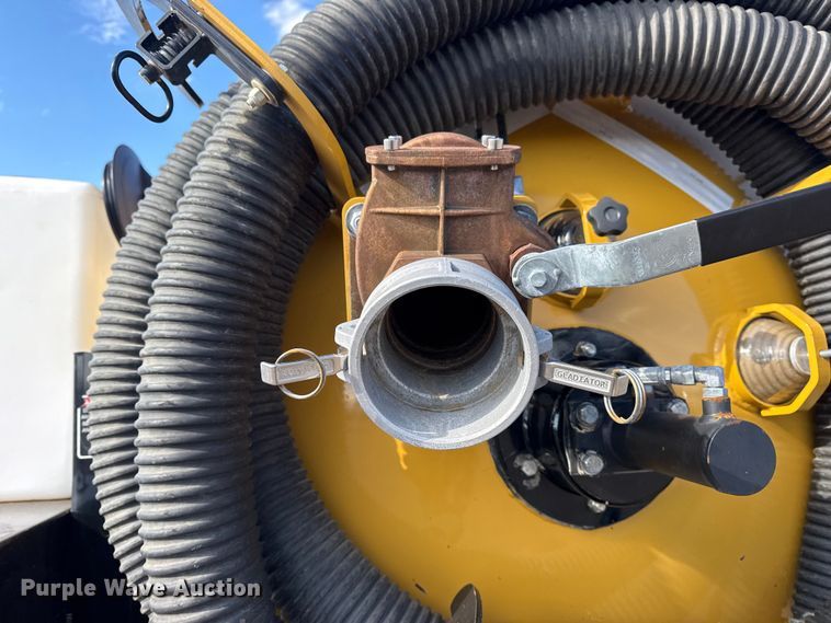 image for item EG1814 2022 Vermeer LP573SDT vacuum excavator