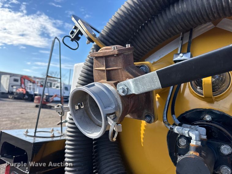 image for item EG1814 2022 Vermeer LP573SDT vacuum excavator