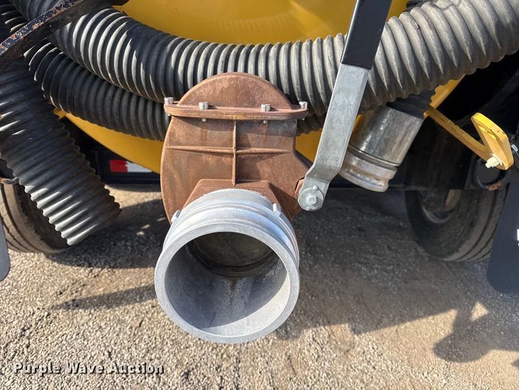 image for item EG1814 2022 Vermeer LP573SDT vacuum excavator