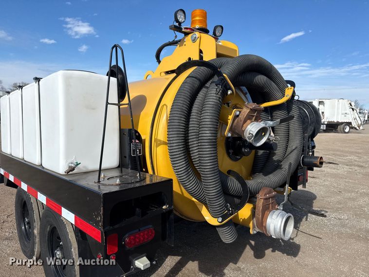 image for item EG1814 2022 Vermeer LP573SDT vacuum excavator