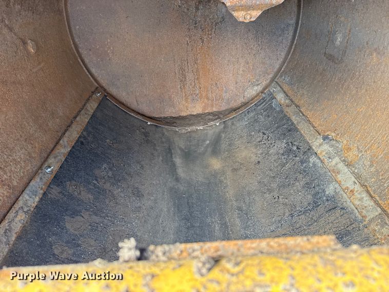 image for item EG1814 2022 Vermeer LP573SDT vacuum excavator