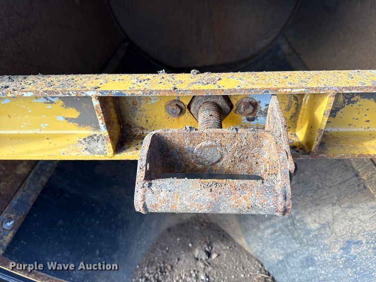 image for item EG1814 2022 Vermeer LP573SDT vacuum excavator