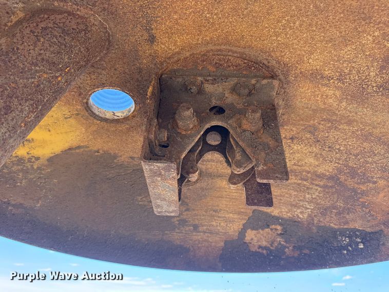 image for item EG1814 2022 Vermeer LP573SDT vacuum excavator